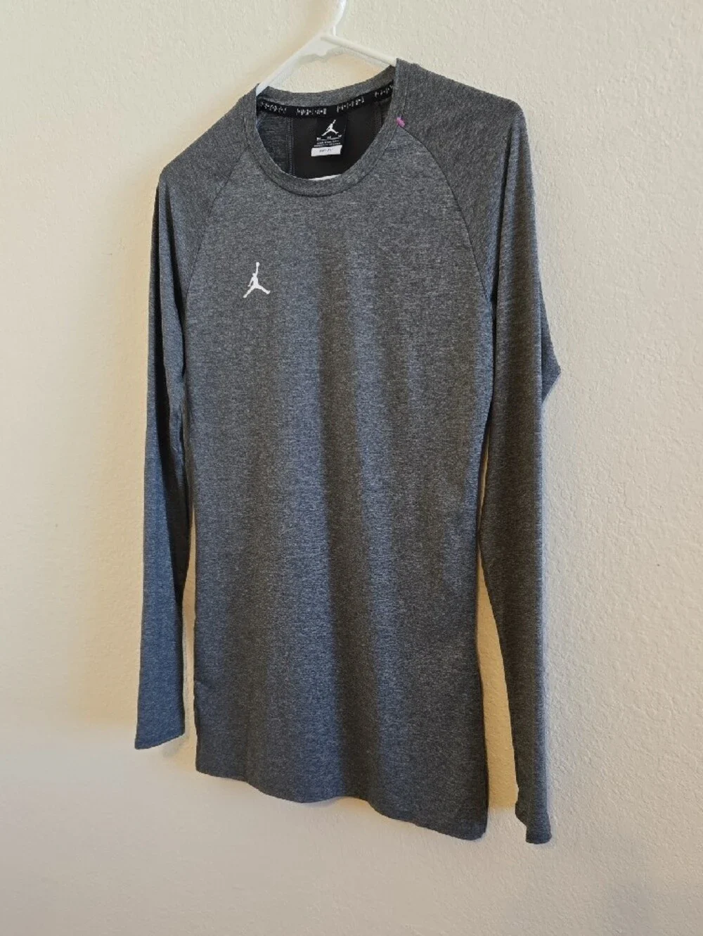 Jordan Long Sleeve Dri-Fit Performance Shirt in Dark Gray - Medium